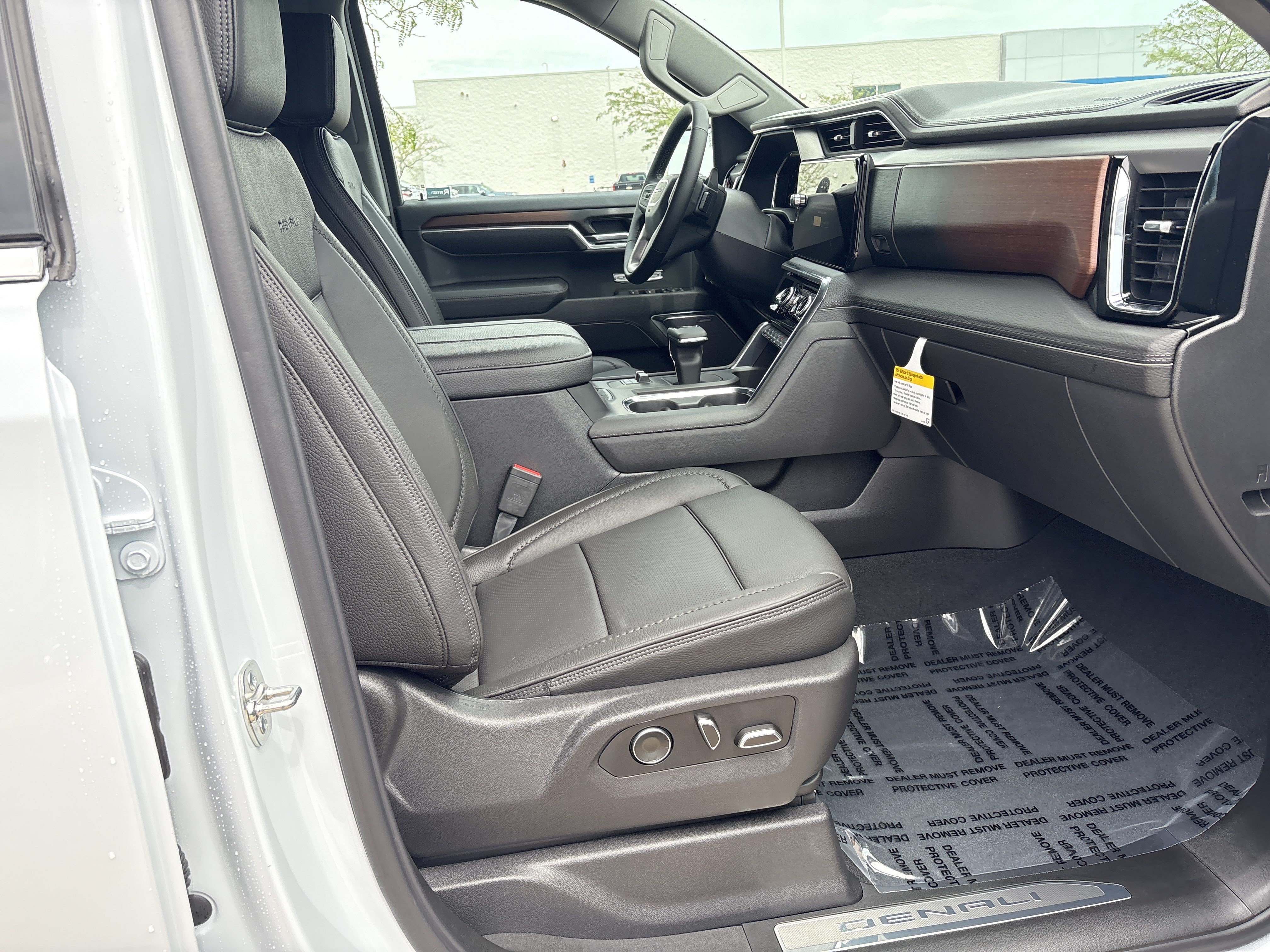 New 2026 GMC Sierra 1500 Denali w/ Denali Reserve Package AWD/4WD image 18