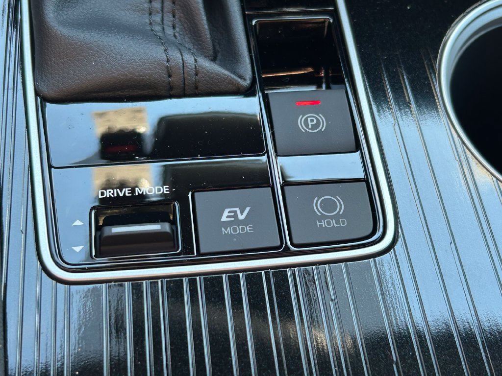 New 2026 Toyota Sienna XLE Woodland Edition AWD/4WD image 34