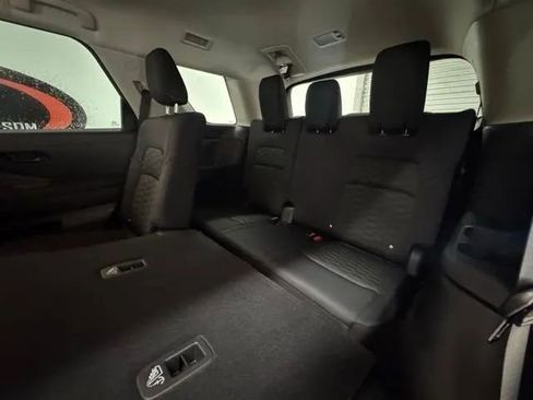 New 2026 Nissan Pathfinder SV image 12