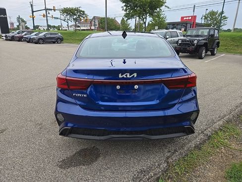 Certified 2023 Kia Forte LXS FWD image 4