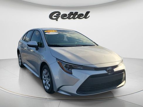 Used 2024 Toyota Corolla LE FWD image 3