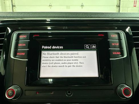 Used 2019 Volkswagen Beetle 2.0T S FWD image 29
