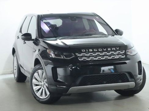 Used 2020 Land Rover Discovery Sport SE image 2
