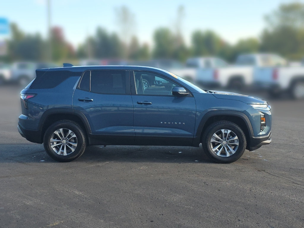 Used 2026 Chevrolet Equinox LT w/ Convenience Package II AWD/4WD image 6
