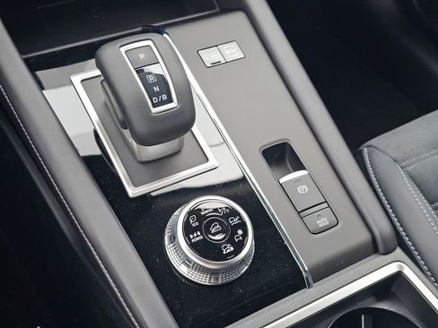New 2026 Nissan Rogue SL AWD/4WD image 17