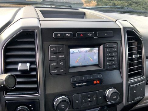 Used 2019 Ford F250 XLT w/ XLT Value Package image 21