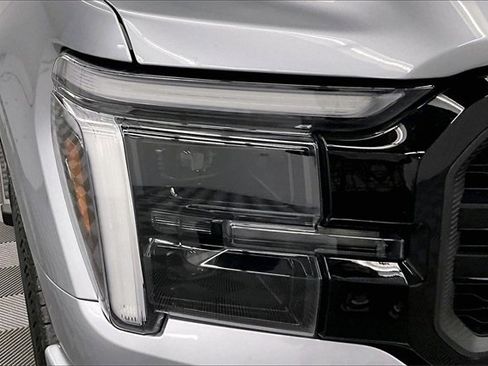 Used 2024 Ford F150 Lariat image 31