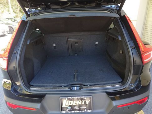Used 2019 Volvo XC40 T5 Inscription AWD/4WD image 25