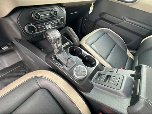 New 2025 Ford Bronco Big Bend w/ Black Diamond Package image 18