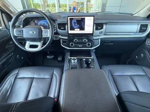 Certified 2024 Ford Expedition XLT RWD image 22