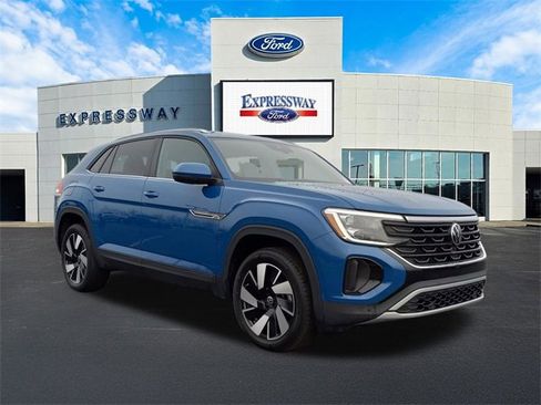 Used 2025 Volkswagen Atlas Cross Sport SE image 4