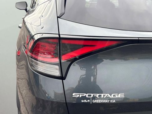 New 2025 Kia Sportage LX image 11