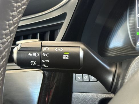 Certified 2025 Lexus ES 350 w/ Accessory Package (Z2) FWD image 31