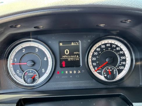 Used 2018 RAM 2500 Tradesman w/ Chrome Appearance Group AWD/4WD image 16