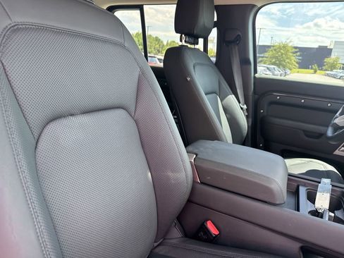 Used 2024 Land Rover Defender 130 S image 21