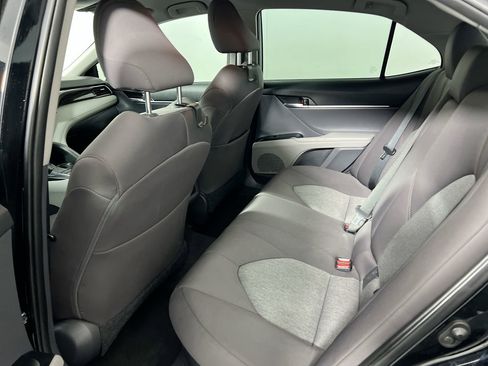 Used 2019 Toyota Camry LE image 27