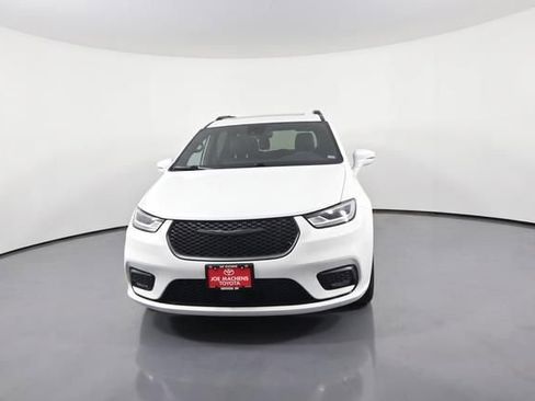 Used 2022 Chrysler Pacifica Limited w/ S Appearance Package AWD/4WD image 31