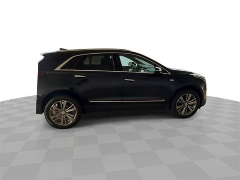Certified 2025 Cadillac XT5 Premium Luxury image 9