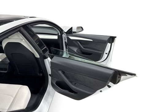 Certified 2023 Tesla Model 3 Performance AWD/4WD image 12