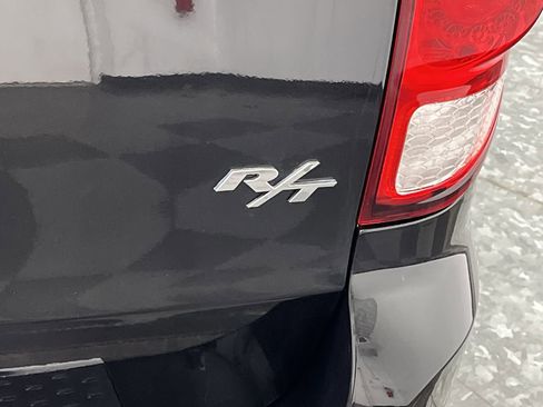 Used 2016 Dodge Grand Caravan R/T image 25