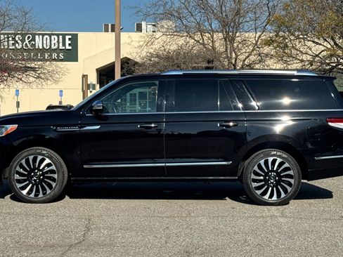 Used 2022 Lincoln Navigator L Black Label image 7