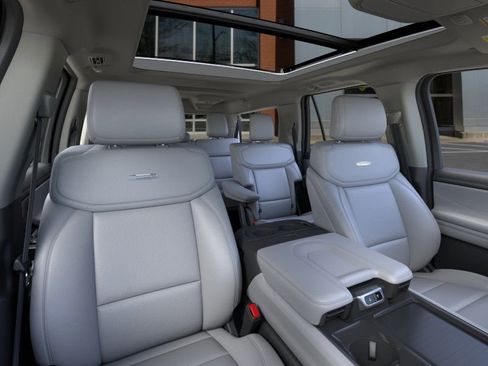 New 2025 Ford Expedition Max Platinum image 10