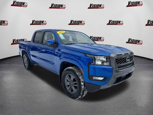 Used 2025 Nissan Frontier SV w/ SV Convenience Package image 3