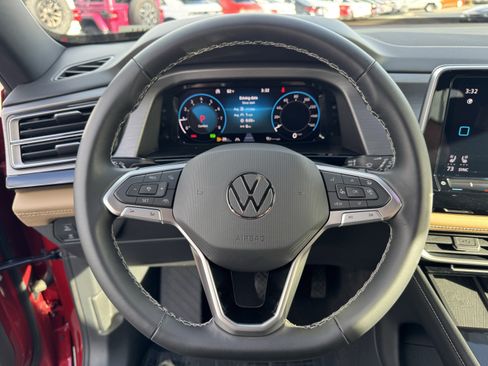 Used 2024 Volkswagen Atlas Cross Sport SE FWD image 20