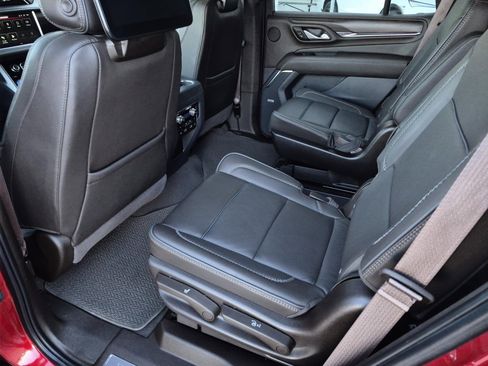 Used 2023 GMC Yukon Denali w/ Advanced Technology Package image 15