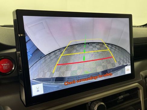 Used 2024 Toyota Tacoma TRD Sport image 8