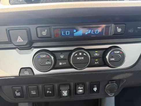 Used 2019 Toyota Tacoma Limited RWD image 25