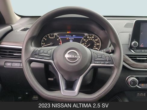 Used 2023 Nissan Altima 2.5 SV FWD image 12