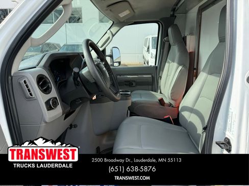 Used 2024 Ford E-350 and Econoline 350 Super Duty w/ Power Windows & Locks Group image 5