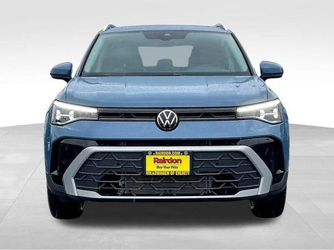 New 2025 Volkswagen Taos SE image 15