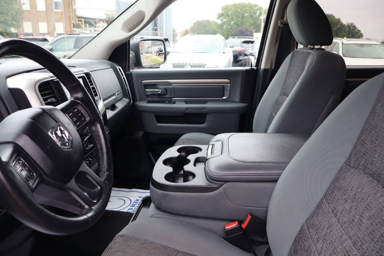 Used 2016 RAM 1500 Big Horn AWD/4WD image 16