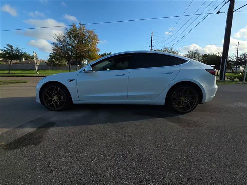 Used 2018 Tesla Model 3 Long Range RWD image 5