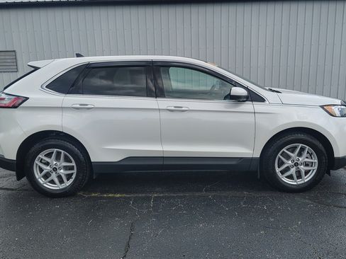 Used 2024 Ford Edge SEL w/ Convenience Package AWD/4WD image 4