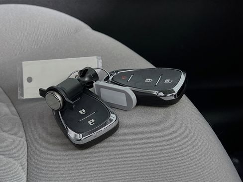 Used 2019 Chevrolet Equinox LT FWD image 36