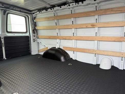 Used 2024 GMC Savana 2500 w/ Driver Convenience Package image 13