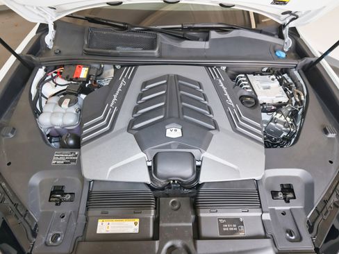 Used 2022 Lamborghini Urus image 69