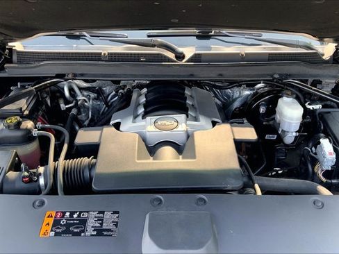 Used 2017 Cadillac Escalade ESV Luxury AWD/4WD image 9