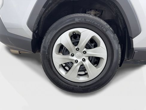 Used 2022 Toyota RAV4 LE FWD image 49