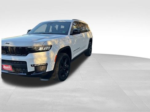 New 2025 Jeep Grand Cherokee L Limited w/ Luxury Tech Group II image 2