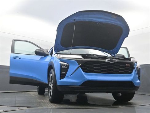 Certified 2024 Chevrolet Trax RS w/ Driver Confidence Package image 58