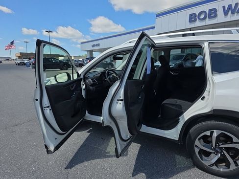 Used 2023 Subaru Forester Touring w/ Popular Package #2 image 5
