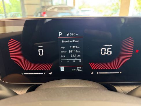 Used 2025 Kia K4 LXS image 36