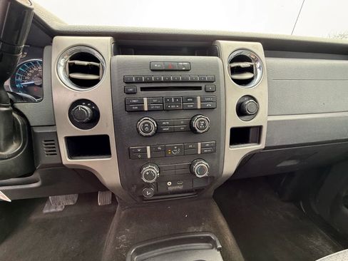 Used 2012 Ford F150 XLT w/ XLT Chrome Pkg image 12