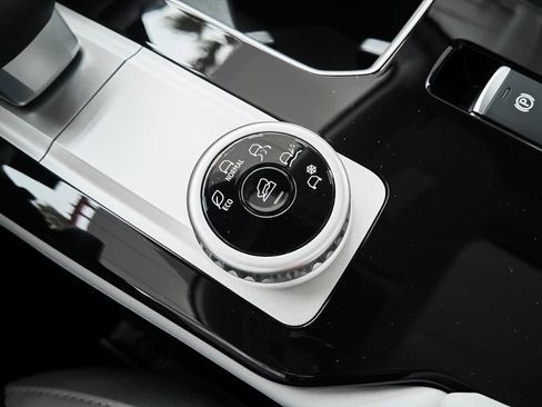 New 2026 Mitsubishi Outlander SE FWD image 39
