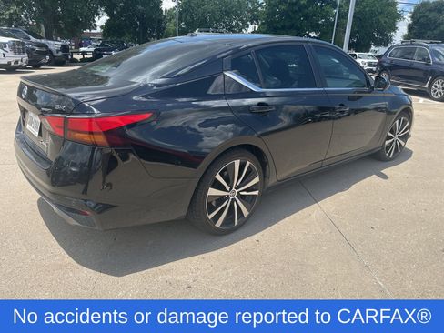 Used 2020 Nissan Altima 2.5 SR FWD image 2