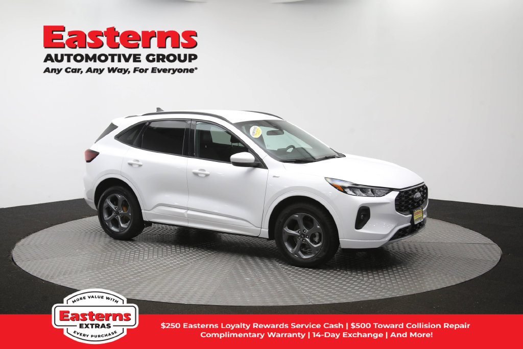 Used 2023 Ford Escape ST-Line Select AWD/4WD image 48